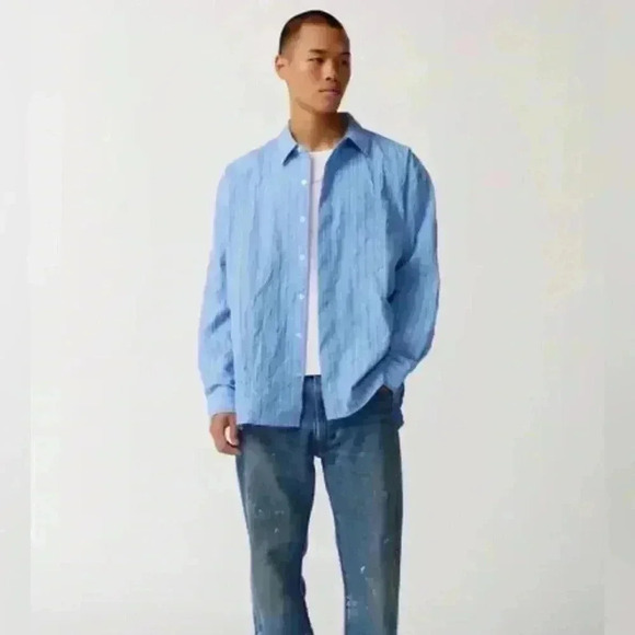 URBAN OUTFITTERS Standard Cloth Crinkle Stripe Shirt Men's Large BLUE White - Picture 1 of 14